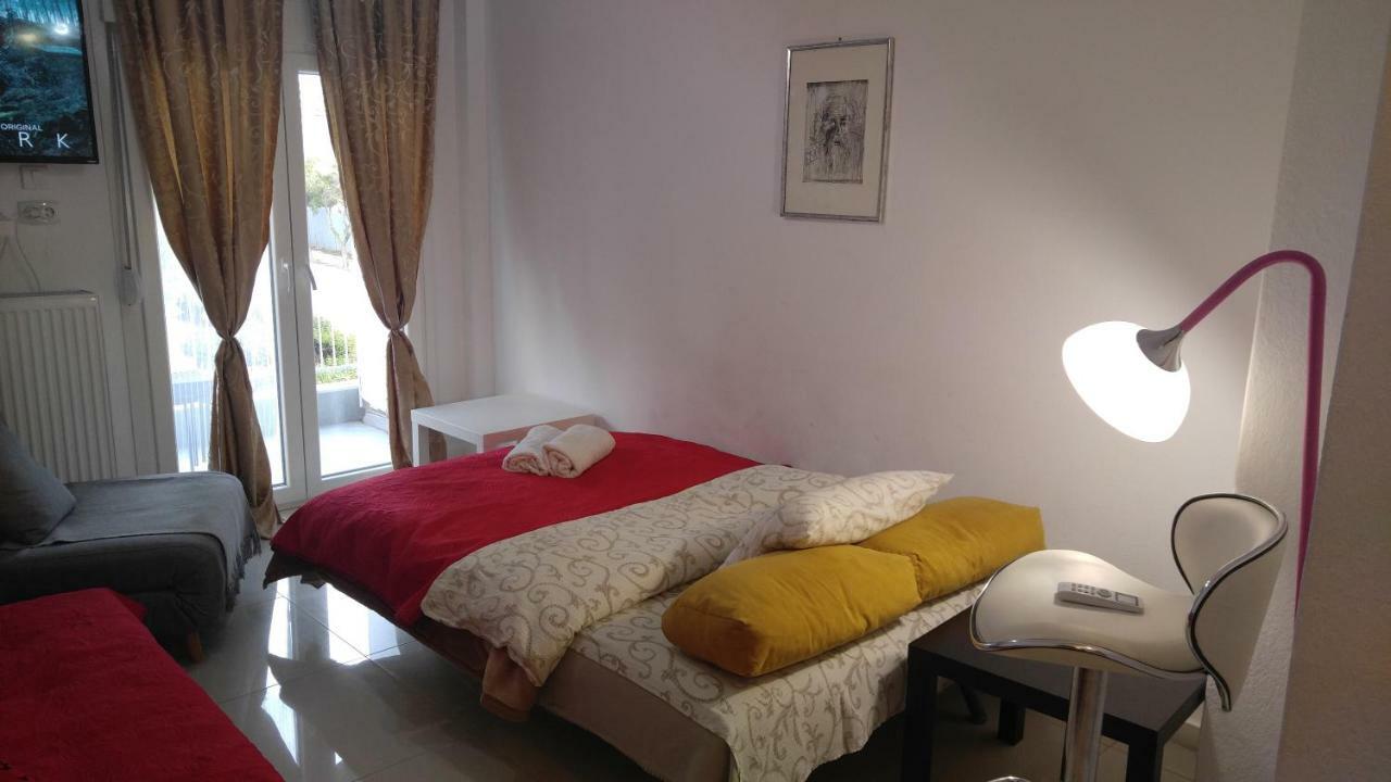 Apartment Hedonist Near The Sea *