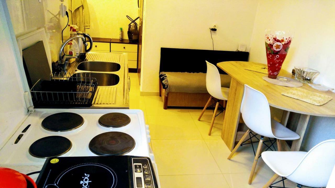 Apartment Hedonist Near The Sea