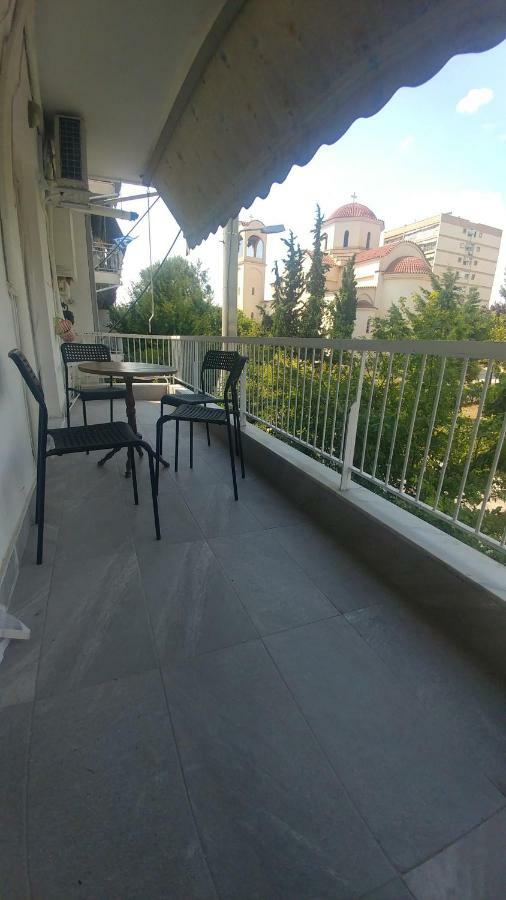 Apartment Hedonist Near The Sea