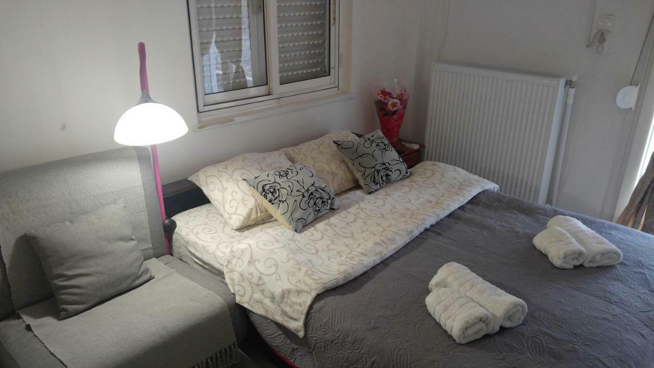Apartment Hedonist Near The Sea